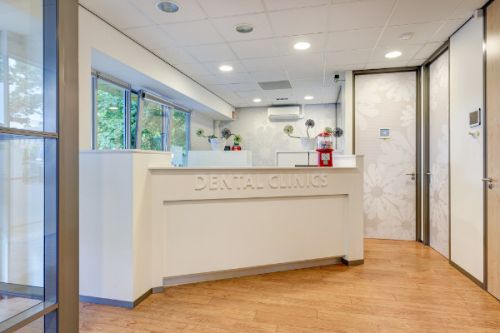Carrousel foto 1: Dental Clinics Harderwijk receptie